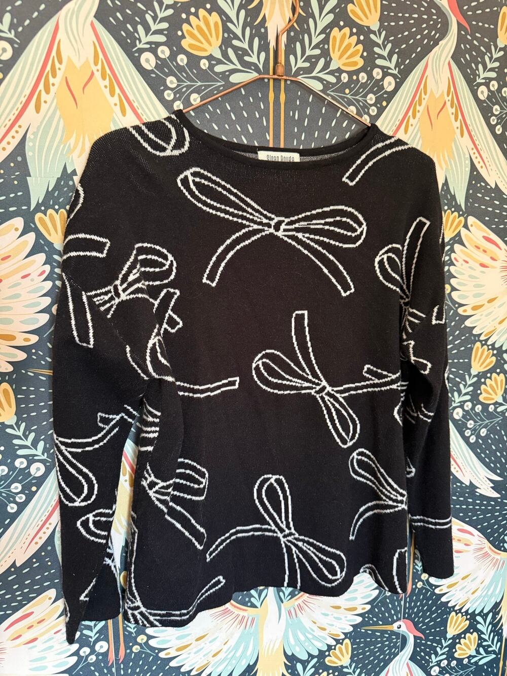 Bow sweater size S